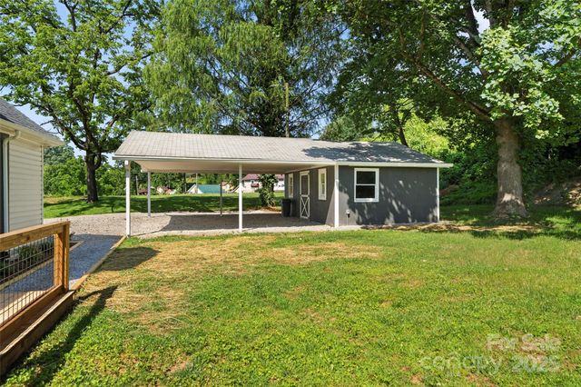 790 W Tate Street, Marion, NC 28752
