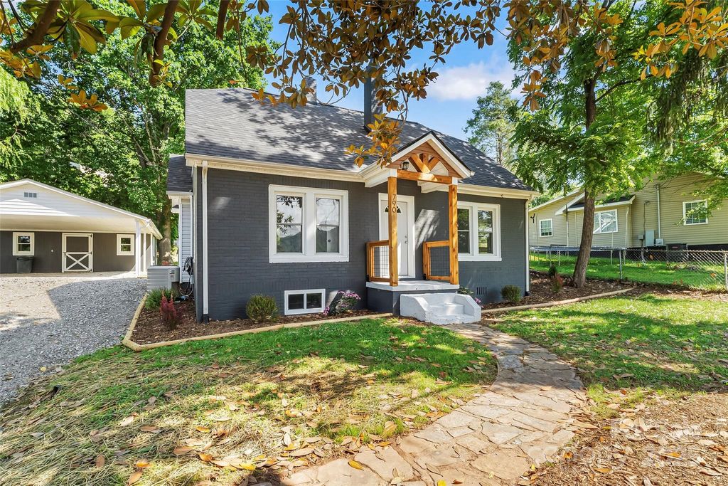 790 W Tate Street, Marion, NC 28752