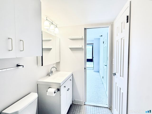 127 Greyrock Place 1111, Stamford, CT 06901