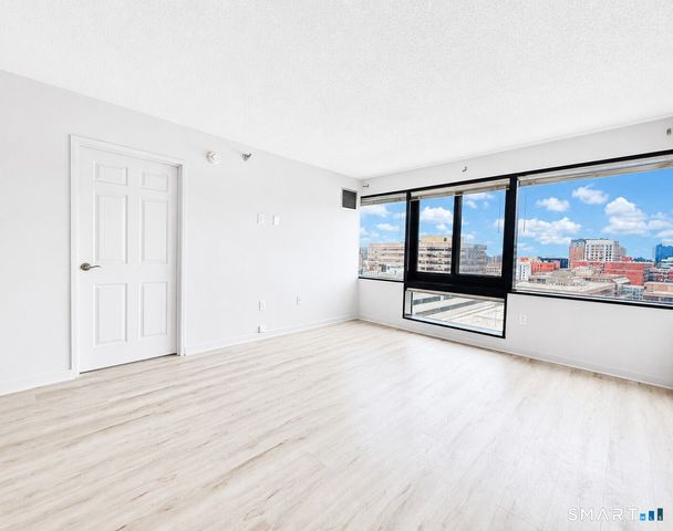 127 Greyrock Place 1111, Stamford, CT 06901