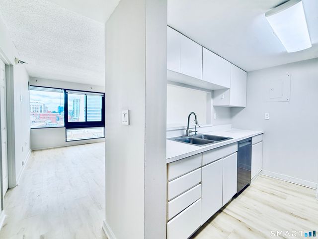 127 Greyrock Place 1111, Stamford, CT 06901
