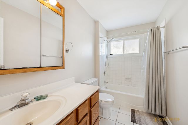 606 Edwards Avenue, West Dundee, IL 60118