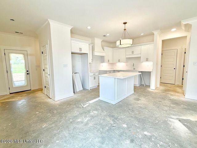2508 Saint Charles Cove, Southaven, MS 38672