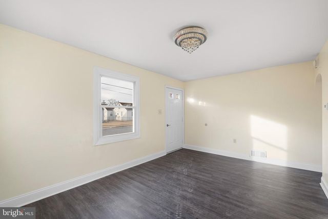 203 SILVIEW AVE, Wilmington, DE 19804