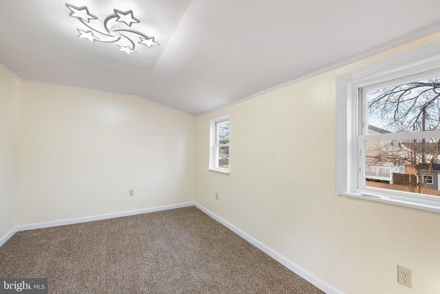 203 SILVIEW AVE, Wilmington, DE 19804