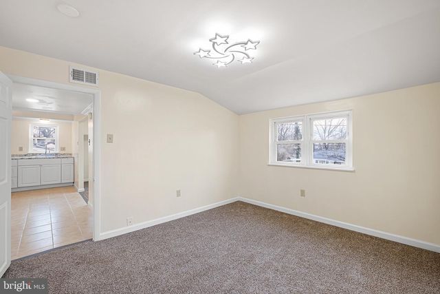 203 SILVIEW AVE, Wilmington, DE 19804