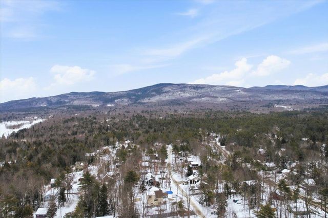 16 Robin Lane, Moultonborough, NH 03254