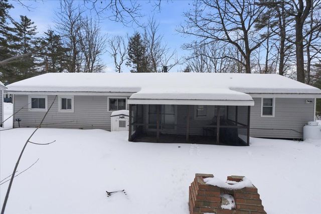 16 Robin Lane, Moultonborough, NH 03254