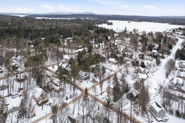 16 Robin Lane, Moultonborough, NH 03254