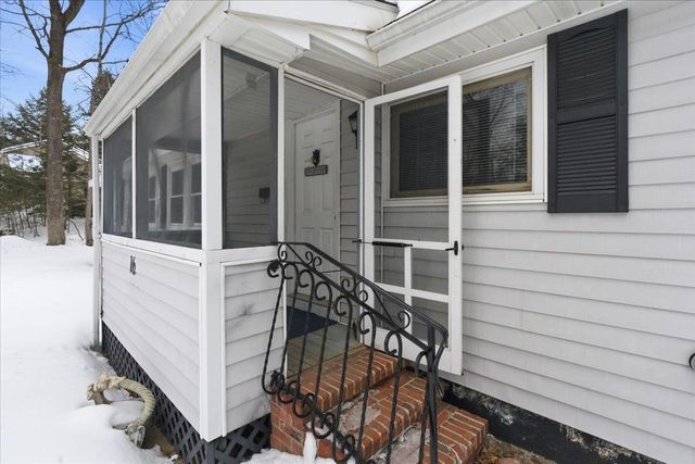 16 Robin Lane, Moultonborough, NH 03254