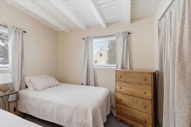 16 Robin Lane, Moultonborough, NH 03254