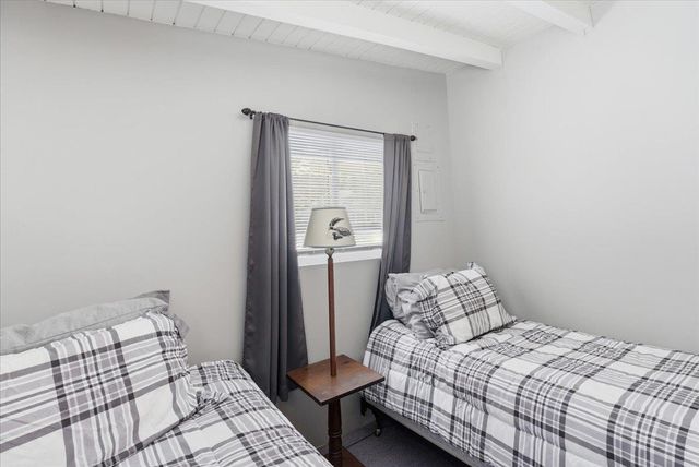 16 Robin Lane, Moultonborough, NH 03254