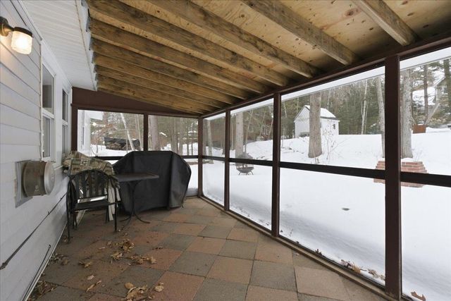 16 Robin Lane, Moultonborough, NH 03254