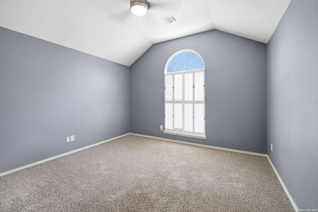 4122 LEGEND BEND DR, San Antonio, TX 78230