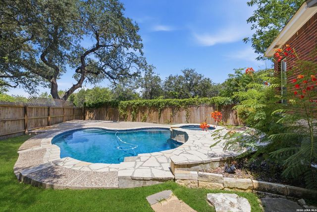 4122 LEGEND BEND DR, San Antonio, TX 78230