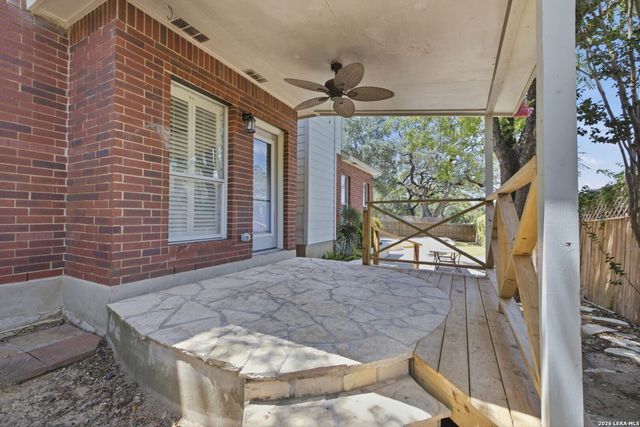 4122 LEGEND BEND DR, San Antonio, TX 78230