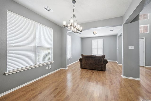 4122 LEGEND BEND DR, San Antonio, TX 78230