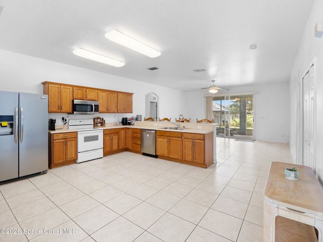 767 Hunan Street NE, Palm Bay, FL 32907