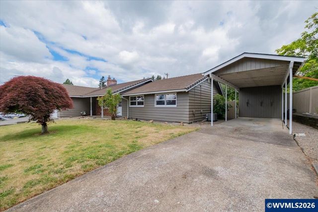 1975 E Pine St, Stayton, OR 97383