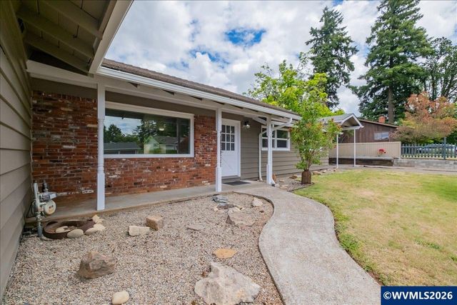 1975 E Pine St, Stayton, OR 97383