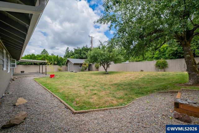 1975 E Pine St, Stayton, OR 97383