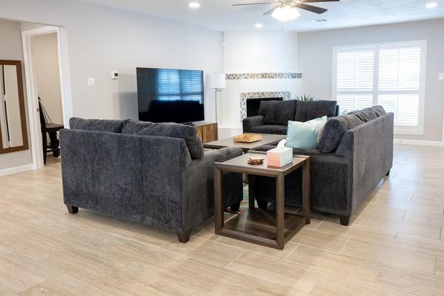 15815 Baytree Drive, Houston, TX 77070
