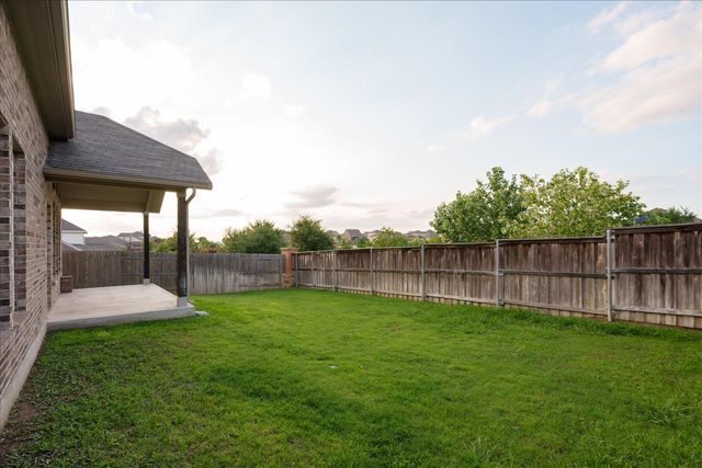 423 Leadtree LOOP, Buda, TX 78610