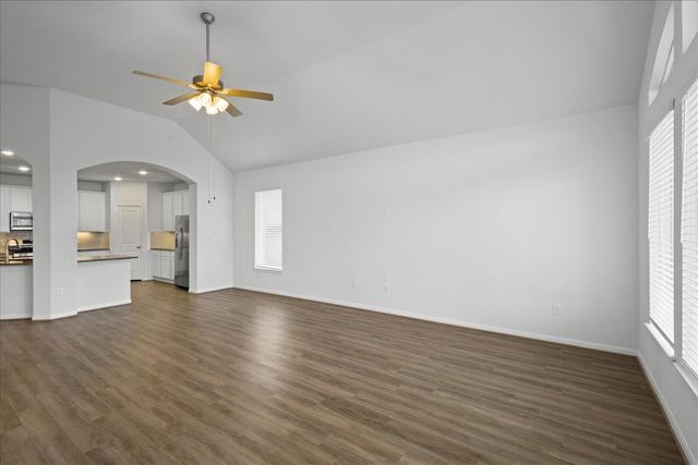 423 Leadtree LOOP, Buda, TX 78610