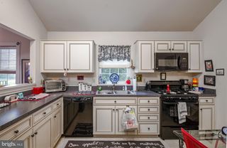 135 HEATHER LN, Wyomissing, PA 19610