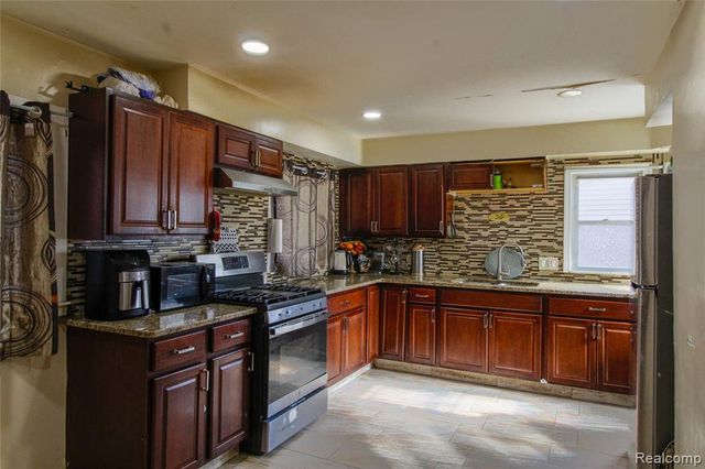 4874 Renville Street, Detroit, MI 48210