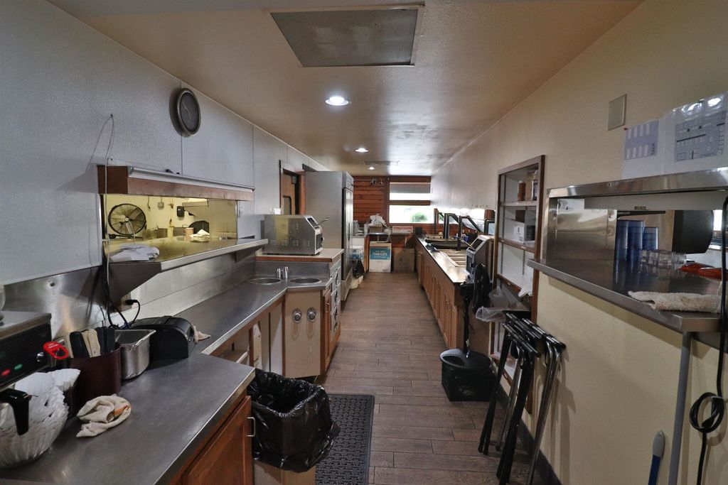 1651 8th St, Cody, WY 82414 photo 32