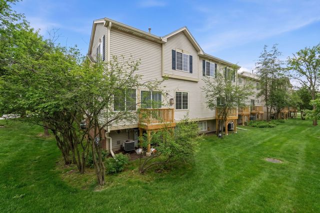 171 Monarch Drive, Streamwood, IL 60107