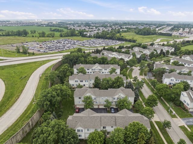171 Monarch Drive, Streamwood, IL 60107