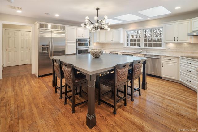 14 Adams Farm Road, Katonah, NY 10536