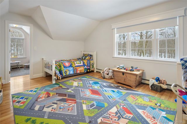 14 Adams Farm Road, Katonah, NY 10536