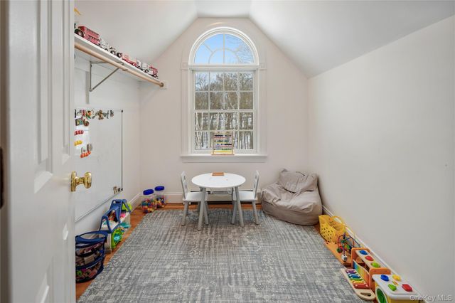 14 Adams Farm Road, Katonah, NY 10536