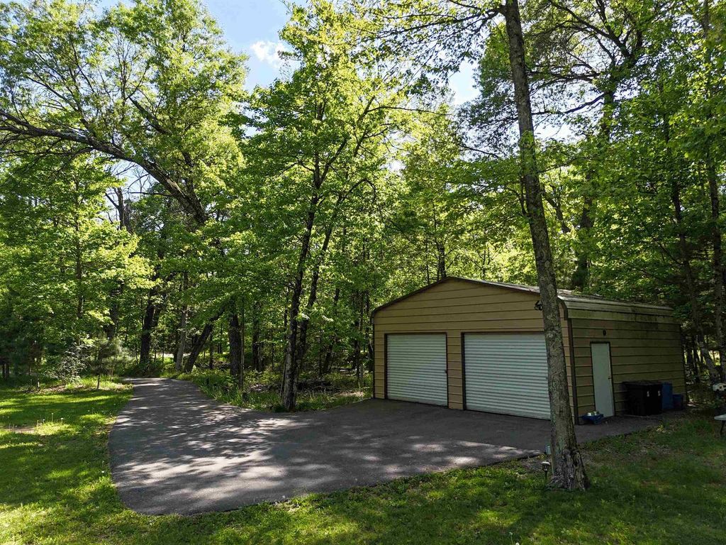 1120 Bighorn Drive, Arkdale, WI 54613
