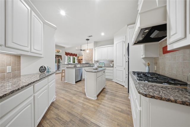 5021 Rangewood Drive, Flower Mound, TX 75028