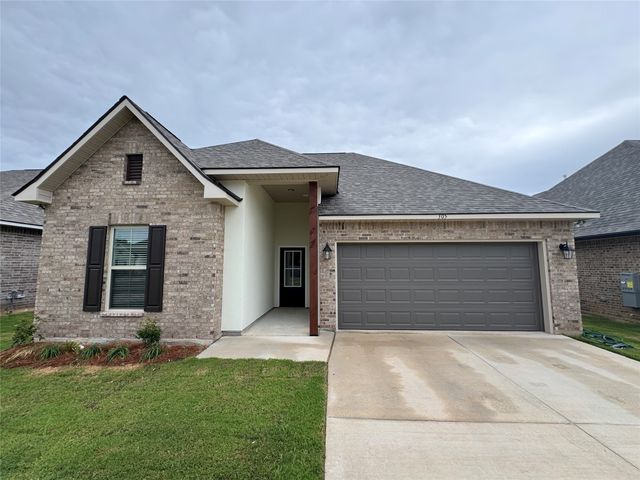 305 Hendry Drive, Bossier City, LA 71111