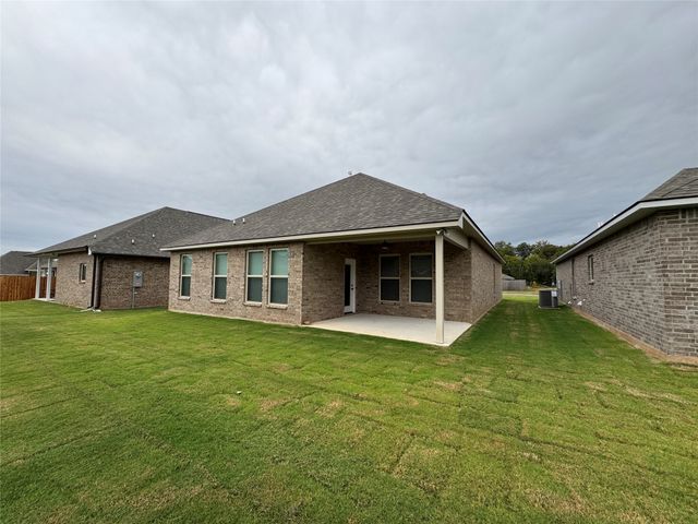 305 Hendry Drive, Bossier City, LA 71111