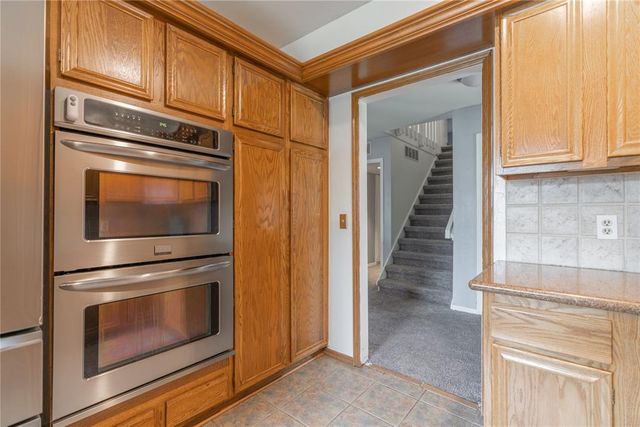 6209 Inland Road, Warr Acres, OK 73132