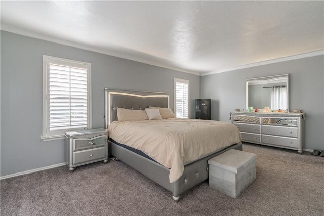 6209 Inland Road, Warr Acres, OK 73132