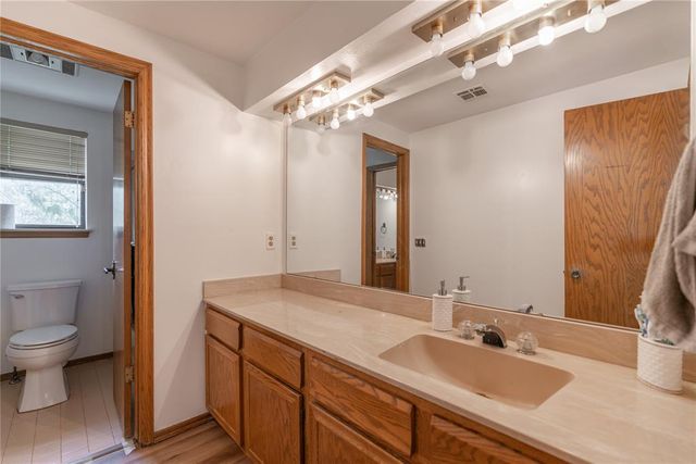 6209 Inland Road, Warr Acres, OK 73132