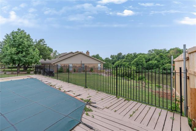 6209 Inland Road, Warr Acres, OK 73132