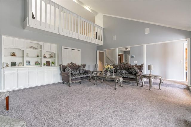 6209 Inland Road, Warr Acres, OK 73132