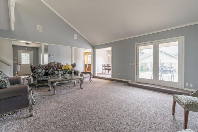 6209 Inland Road, Warr Acres, OK 73132