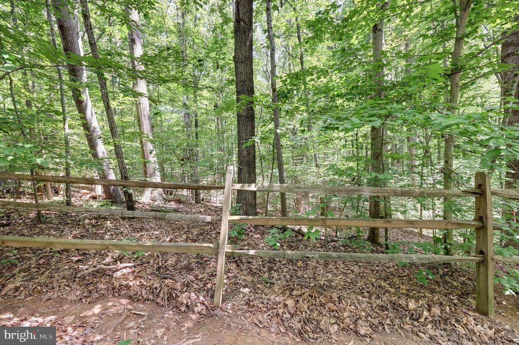 7823 WILLOWBROOK RD, Fairfax Station, VA 22039