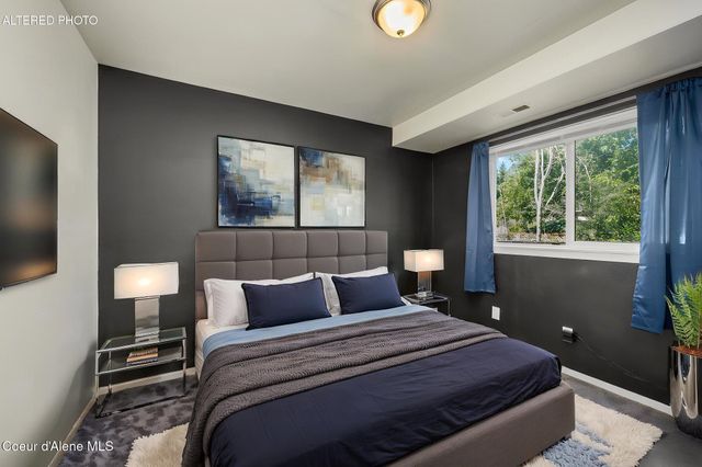 3293 N 10th PL, Coeur D'alene, ID 83815