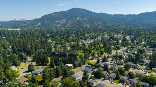 3293 N 10th PL, Coeur D'alene, ID 83815