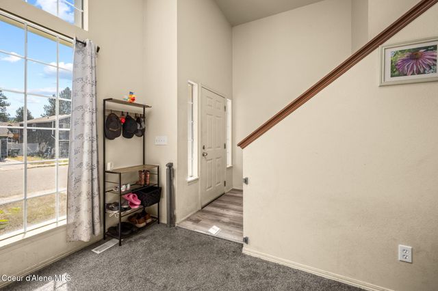 3293 N 10th PL, Coeur D'alene, ID 83815